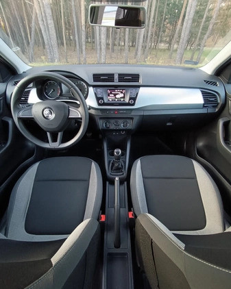 Skoda Fabia cena 34900 przebieg: 134950, rok produkcji 2017 z Góra małe 497